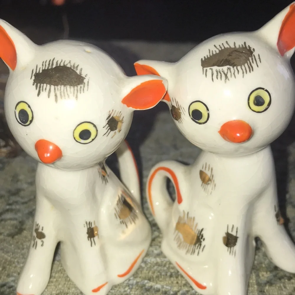 Japan Vintage MCM 1960’s Salt and Pepper Set Orange and Gold Cat Figurines